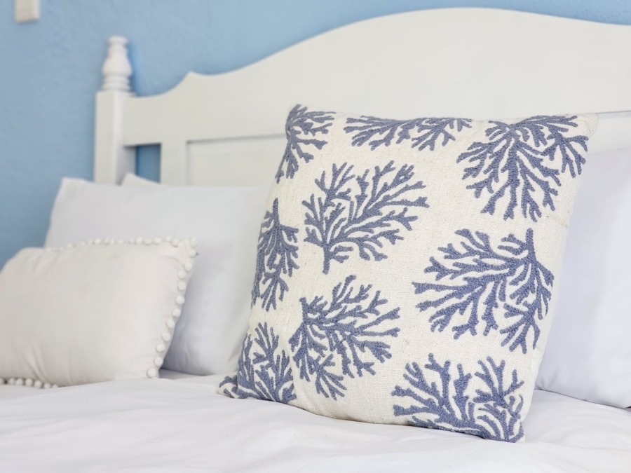 To Let 1 Bedroom Property for Rent in Bloubergrant Western Cape